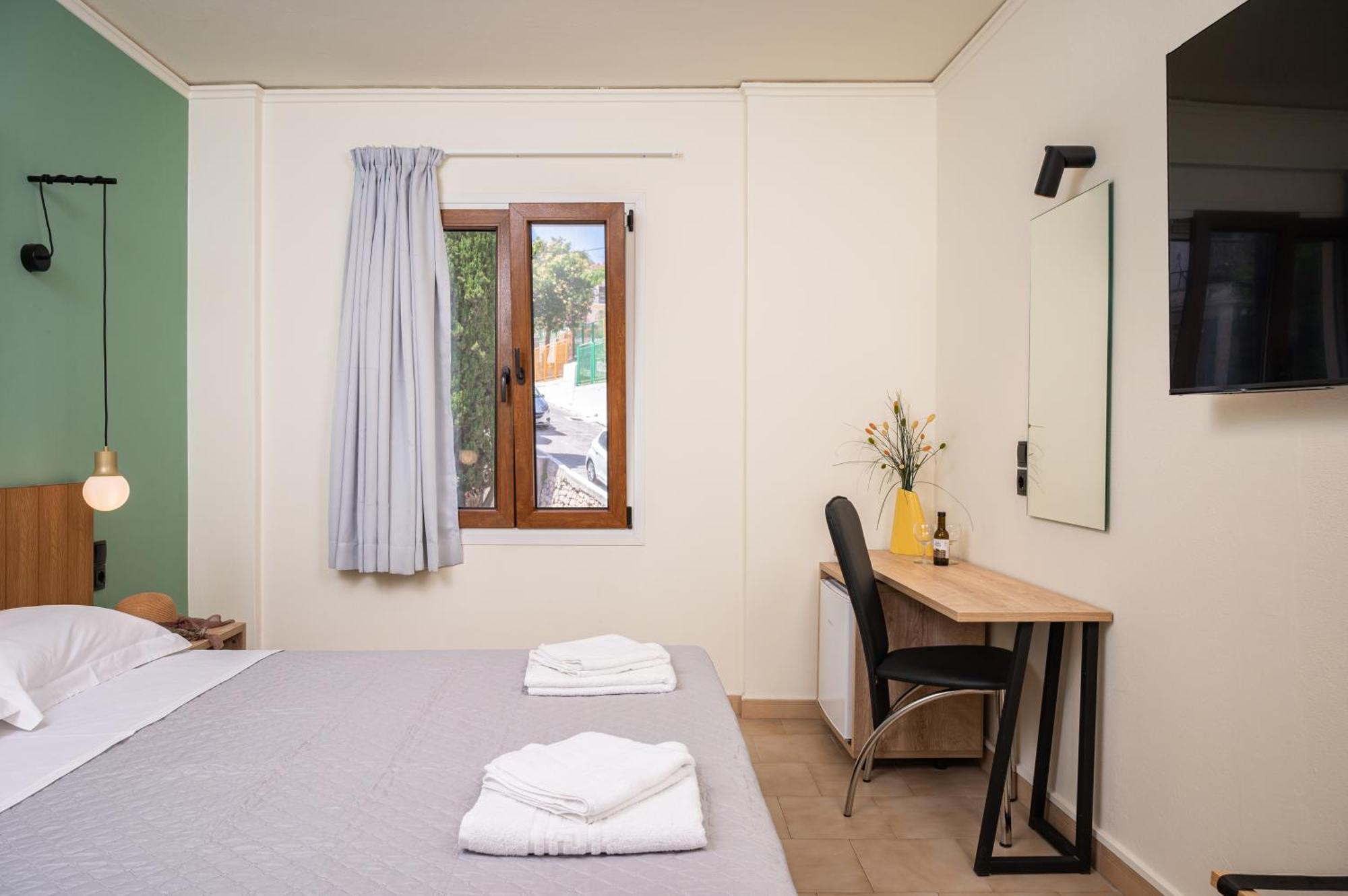 Emily Hotel Agia Paraskevi  Екстериор снимка